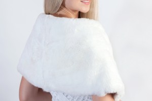 Perche‘ indossare un coprispalle in pelliccia bianca nel matrimonio d‘inverno?
